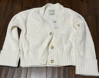 Abercrombie And Fitch White Sweater