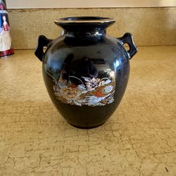Vintage 1980s Ceramic Japanese Arita Vase