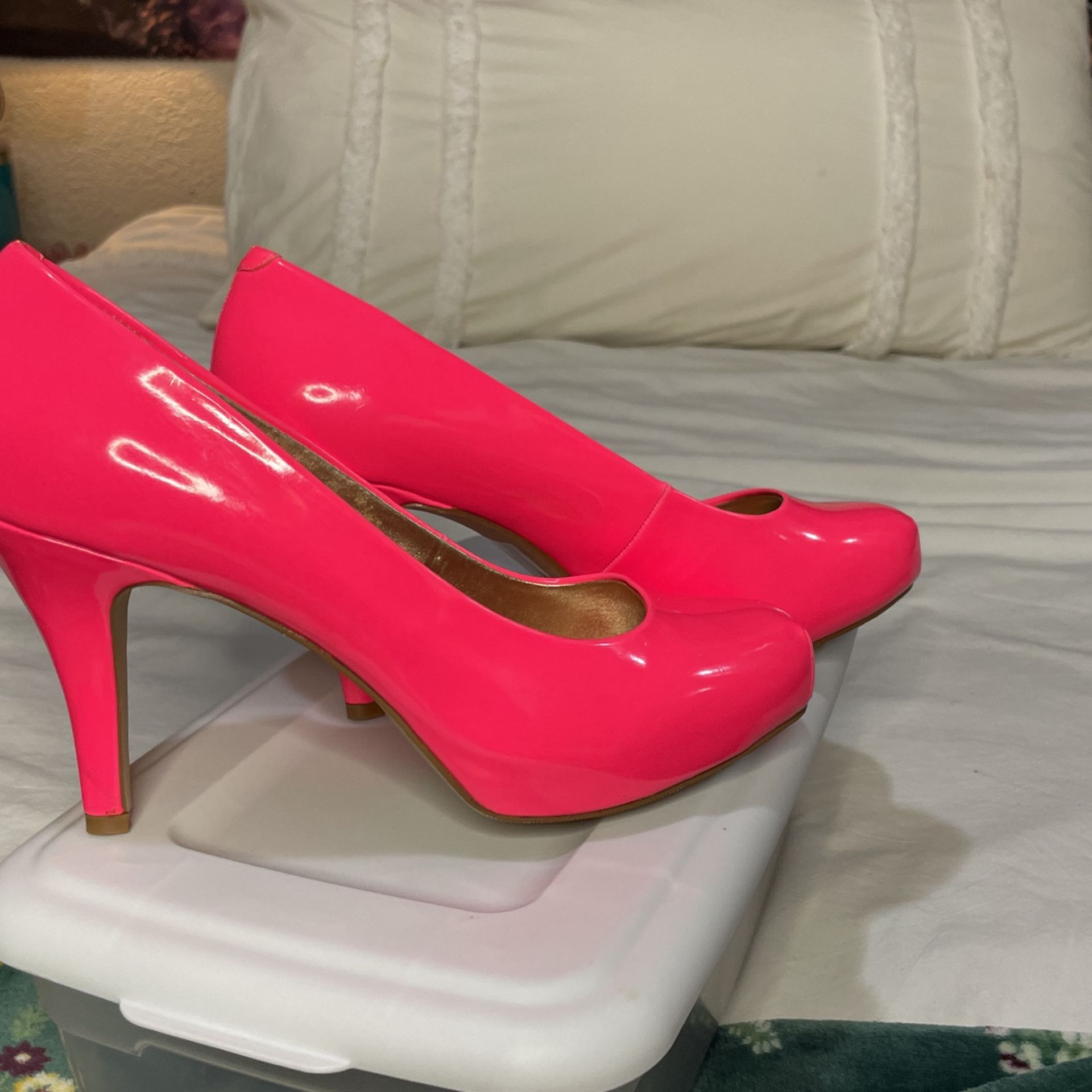 Steve Madden Women’s Size 9 Hot Pink, Patent Leather Heel