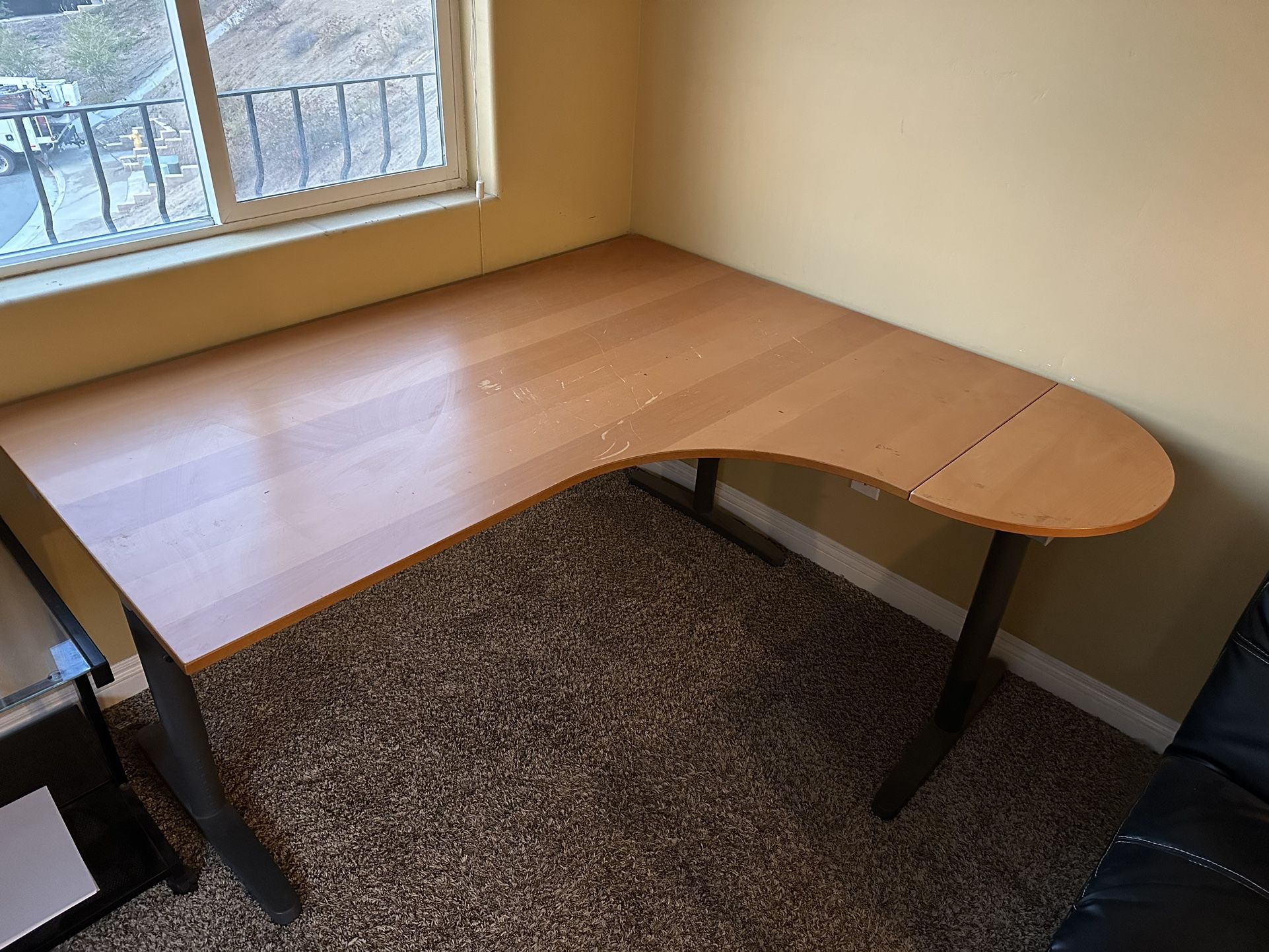 Corner Desk