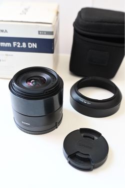 Sigma 19mm f/2.8 EX DN ART for Sony E-Mount - Excellent Condition