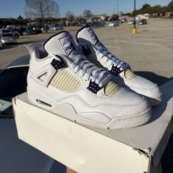 Jordan 4 metallic purple 