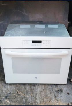 GE....OVEN RANGE STOVE. BUILT IN OVEN ELECTRIC 240V EXCELLENT CONDITION