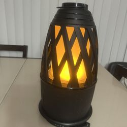  Monster Flame 2 Indoor/Outdoor Portable Speaker,Flame Effect Waterproof. Bad batteries, the rechargeable batteries needs replacing. Used in good cond