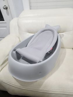 Skip Hop Moby Smart Sling 3-Stage Whale Bathtub, Gray