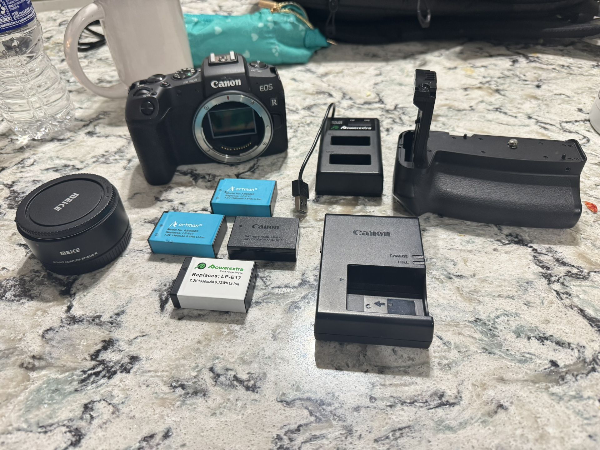 Canon EOS RP (body only) Plus Extras
