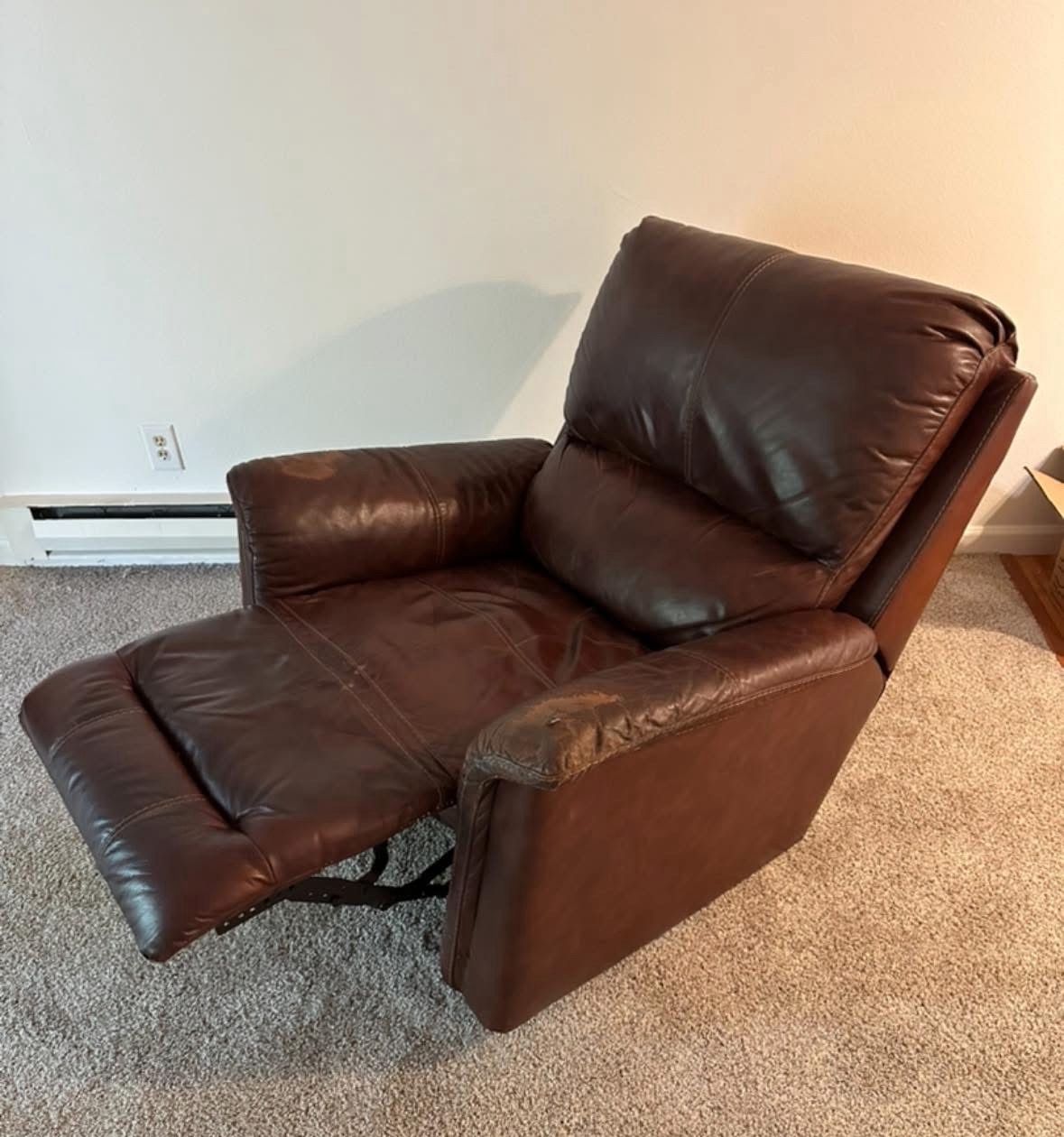 Free leather Recliner Ready For Pickup. 