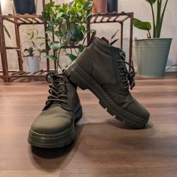 Dr. Martens Boots Good Condition