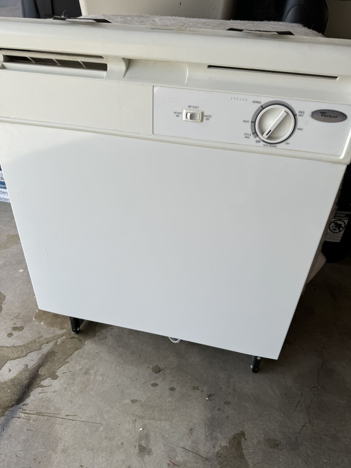 Whirpool dishwasher (Great condition)