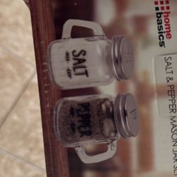 Home Basics Salt And Pepper Mason Jar Set