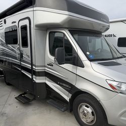 2021 Dynamax Isata 3 24RW – Mercedes Diesel Class C – Luxury Coach – Financing Available