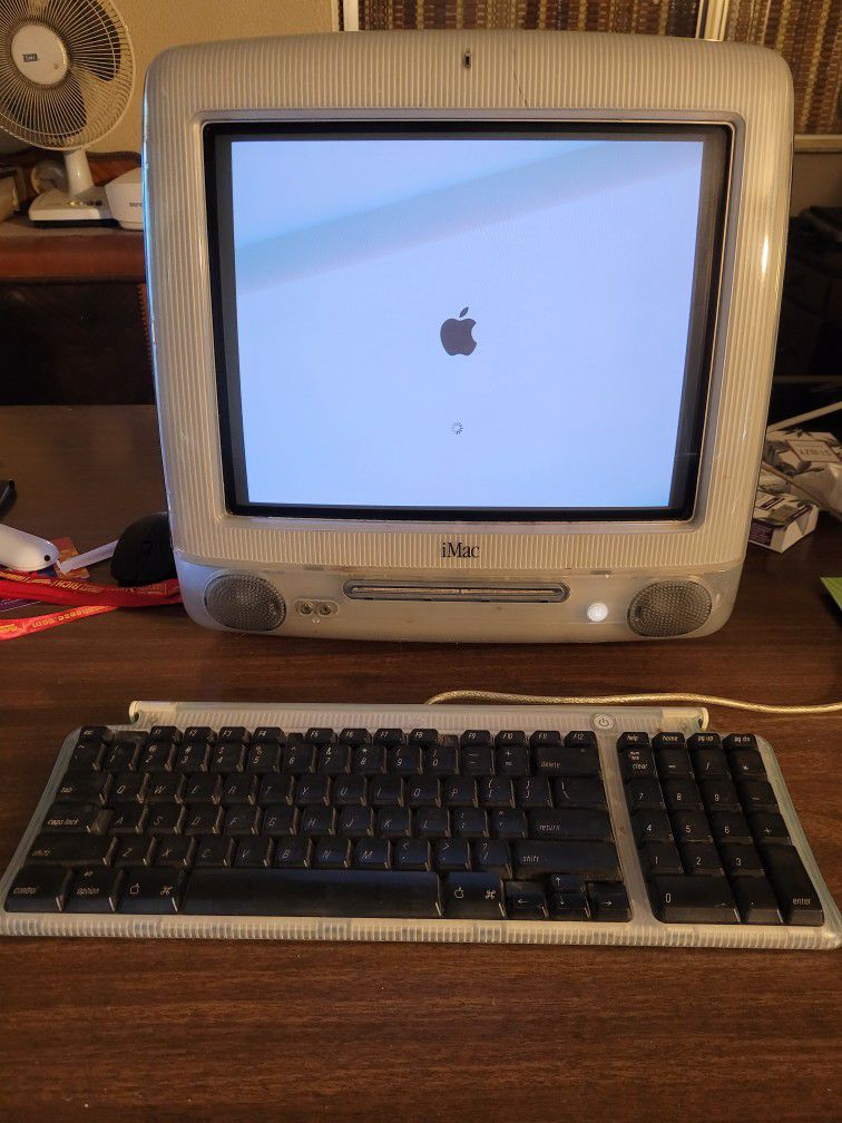 Original Apple iMac G3 In Graphite With Puck Mouse