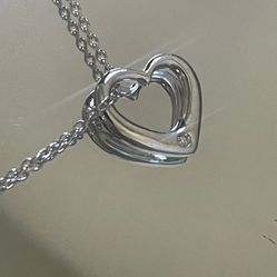 Valentines Day .925 Silver Necklace Brand New