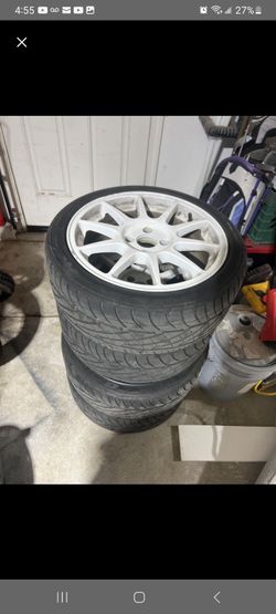 White Split-Spoke Alloy Wheels with Tires