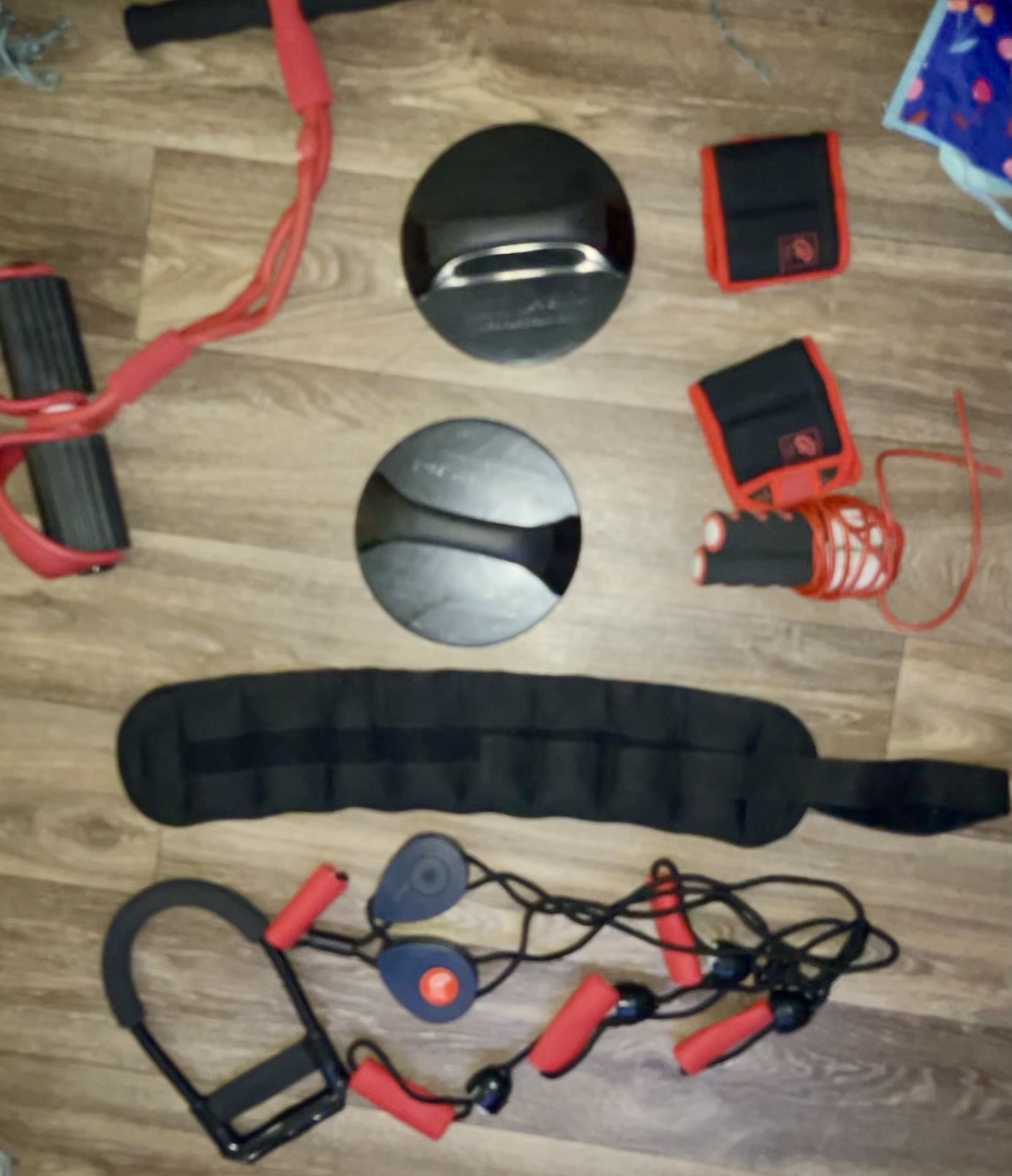 Preowned Bally’s fitness everything . Bally total fitness door knob exerciser, 2 ankle weights at 4 lbs ea , black weight is 10lb, jump rope, rowing