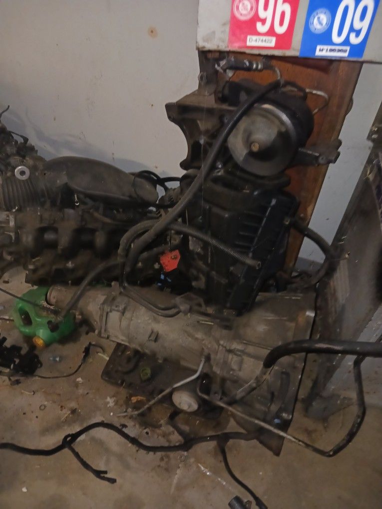 5.3 Vortec Motor Ls Complete And Transmission for Sale in Fresno, CA