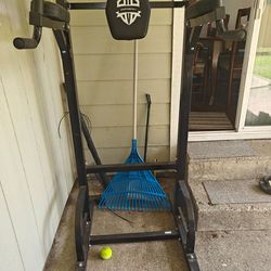 FREE standing pull up bar( PENDING PU)