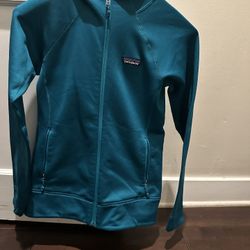 WOMENS PATAGONIA SWEATSHIRT LOGHT WEIGHT JACKET LIKE NEW