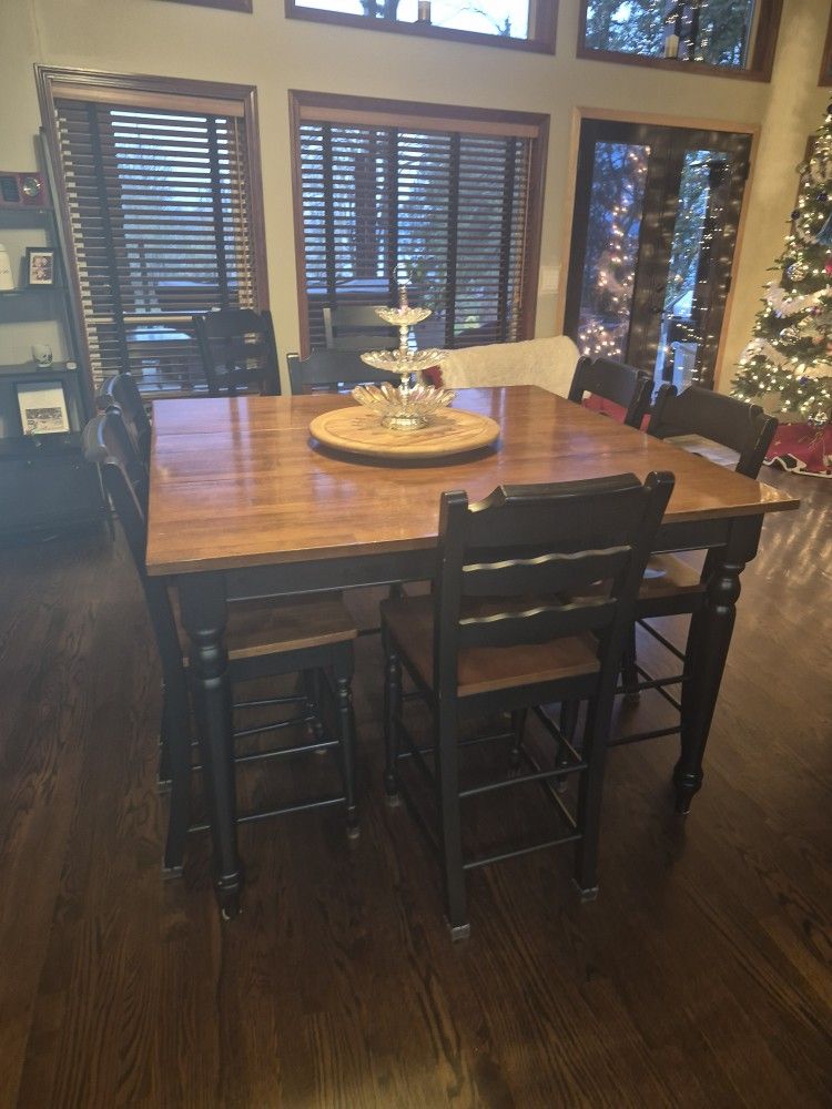 Bar Height Dinning Table Plus 8 Chairs
