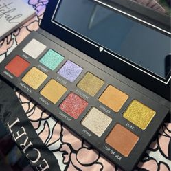 Boxy Charm Eyeshadow Palette
