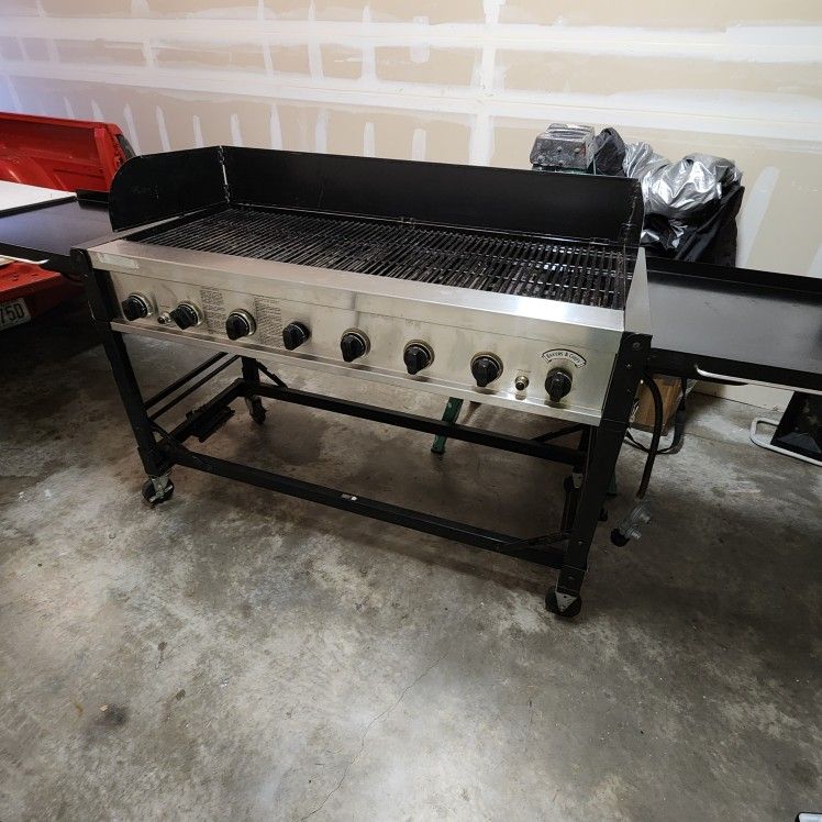 8-Burner Event Propane Gas Grill
