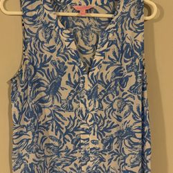 Lilly Pulitzer Gramercy Top in True Navy with a blue and white print.