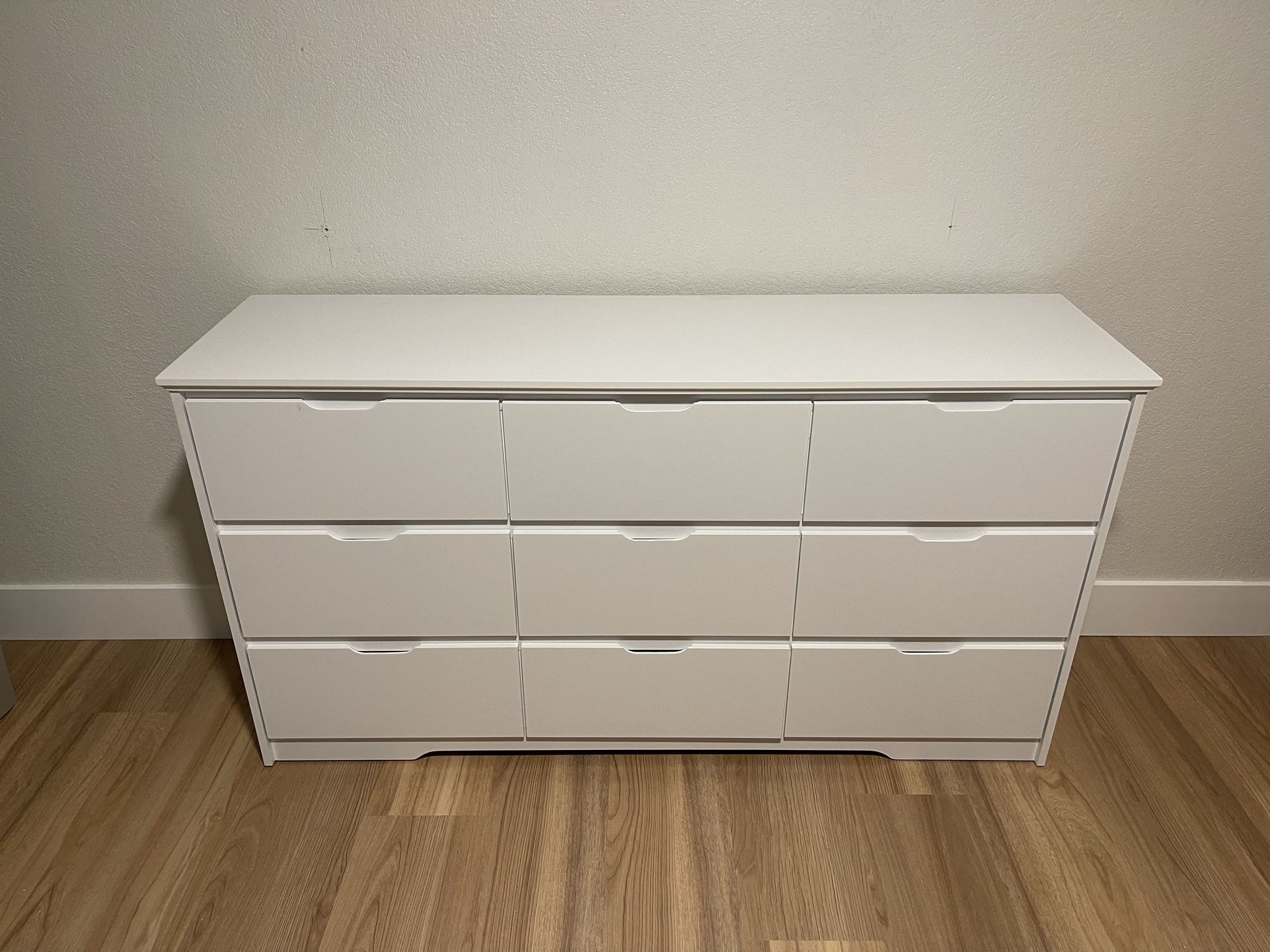 9 Drawer Dresser