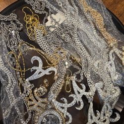 Clothes, Jewelry & Books – Amazing Deals!