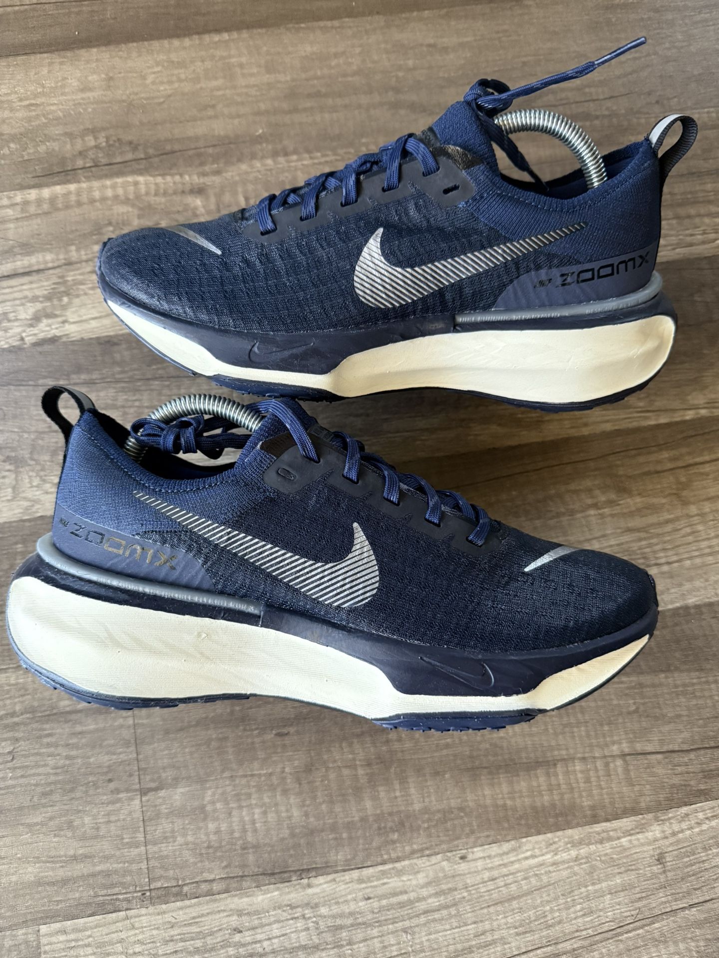 Nike Invincible 3 sz 8