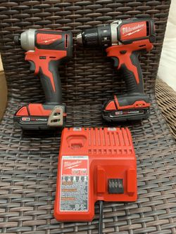 Milwaukee M18 Brushless still and impact kit