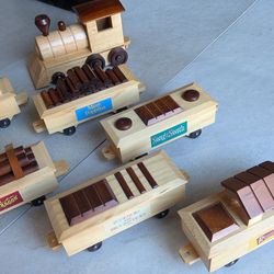 Disney Store Collectors Club Walt Disney Wooden Train Fossil Series Lim Ed 1995 Un-Opened NEW!!!