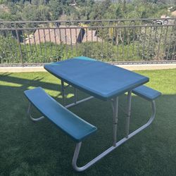 Folding Picnic Table 