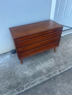 Mid-century teak 3 drawer nightstand end/side table