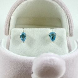 Blue topaz Silver studs