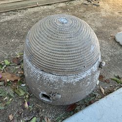 Rare Bee hive Garden Art Garden Hose Storage 19” Diameter