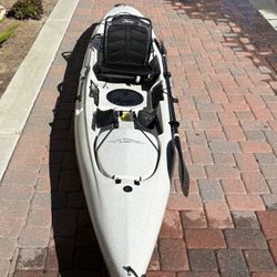 Hobie Quest 13 Kayak – Excellent Condition –