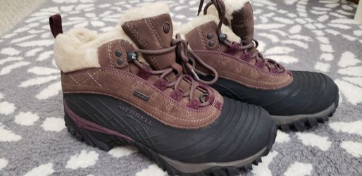 Merrell Boots SIZE 8