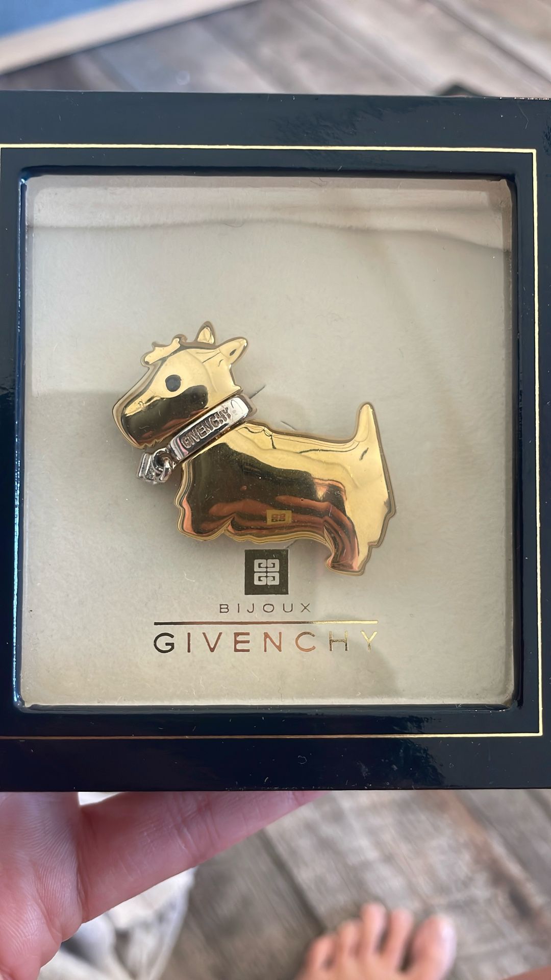 GIVENCHY GOLD PLATED CRYSTAL RHINESTONE SCOTTY DOG