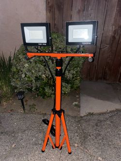 LED work light with adjustable stand