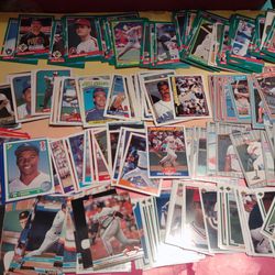 Baseball Cards Over 220! Vintage 80s And 90s Topps Upper Deck Score Donruss Stadium Club And More - Pure Nostalgia!