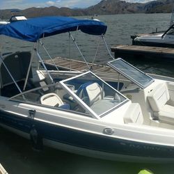 2009 BAYLINER  - Clean boat Ready For Lake! 