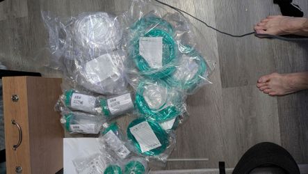 replacement tubing, cannulas, and humidifier bottles