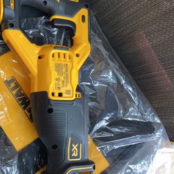 Dewalt DCS 382 Variable Reciprocating Saw XR Only Solo herramienta for Sale in Raleigh, NC - OfferUp