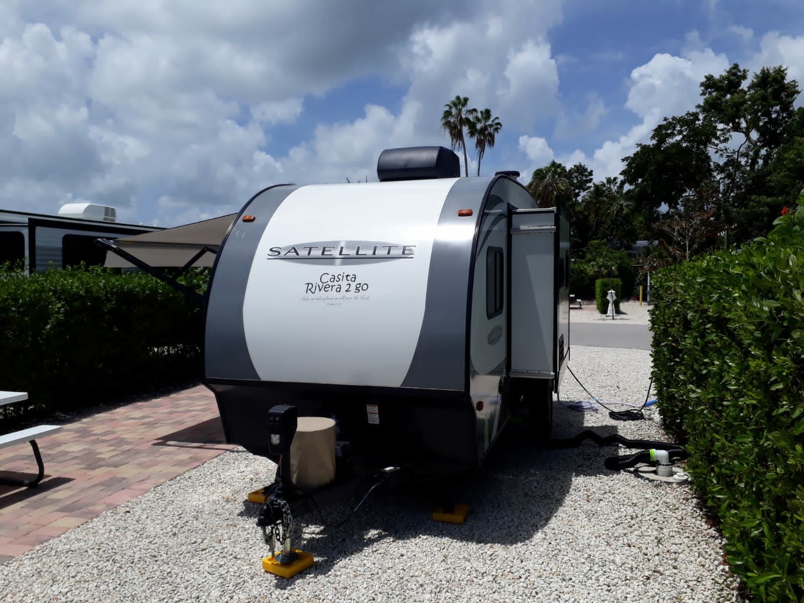 2018 Starcraft Satellite 16KS / RV/ Camper/Trailer