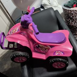 Paw Patrol Skye 6V Toddler Ride-On Quad - Pink/Purple