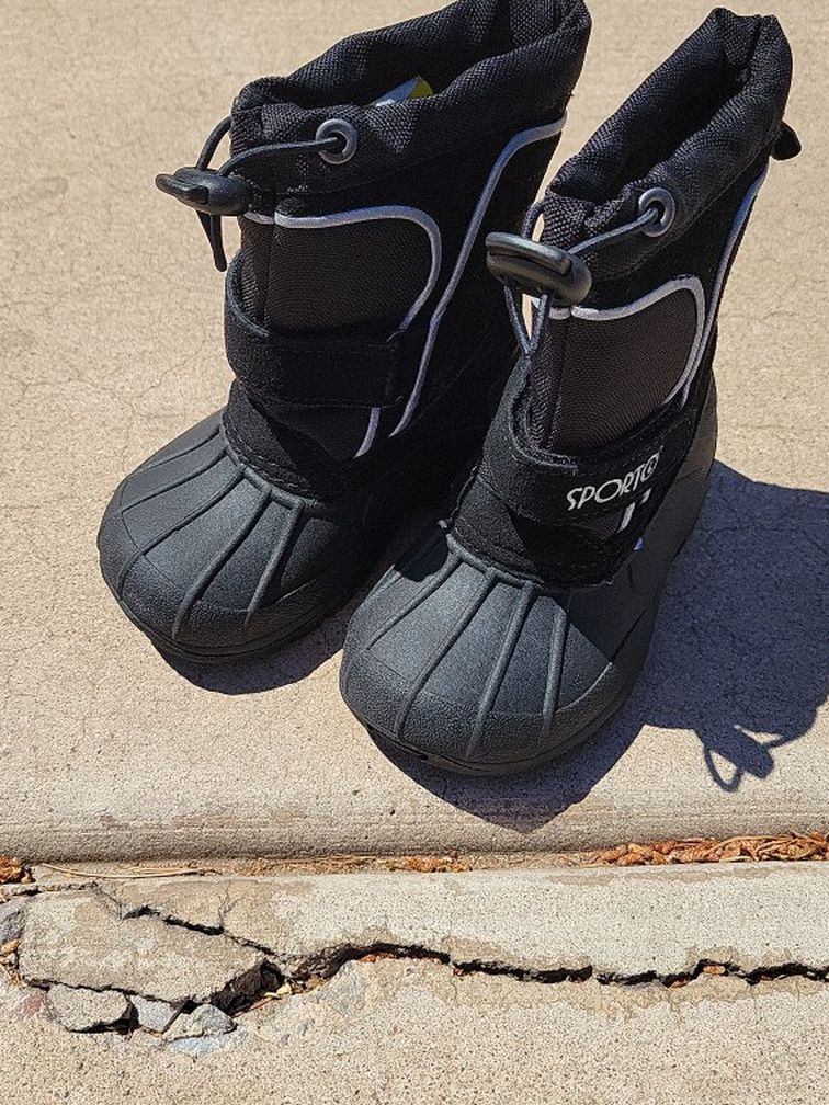 Snow Boots, Kids Size 5