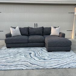 Badcock Furniture Minimal 2 Piece Sectional |🛻 FREE DELIVERY 🚚| ✅Like New✅