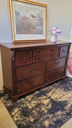 SUPER SPACIOUS WOODEN DRESSER