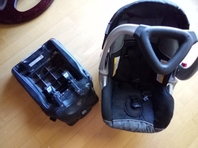 Baby Car seat/Carrier And Base