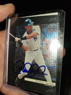 DEREK JETER SIGNED BASEBALL CARD